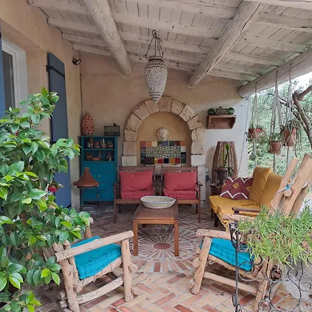 度假居 Villa *